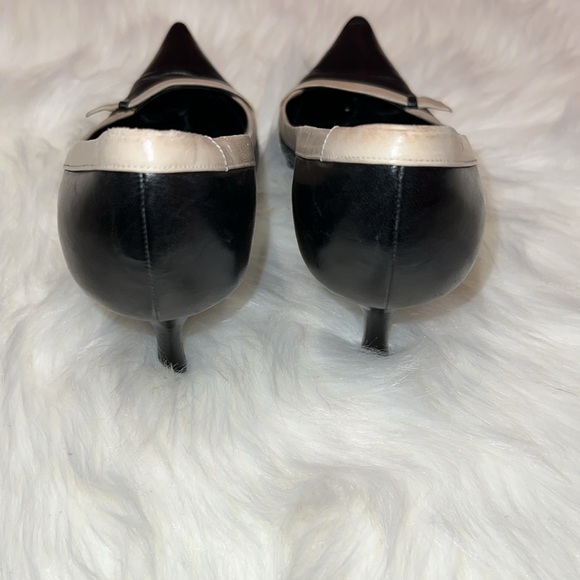 Sergio Rossi Dark Chocolate Brown & Cream Kitten Heels! - Picture 7 of 8